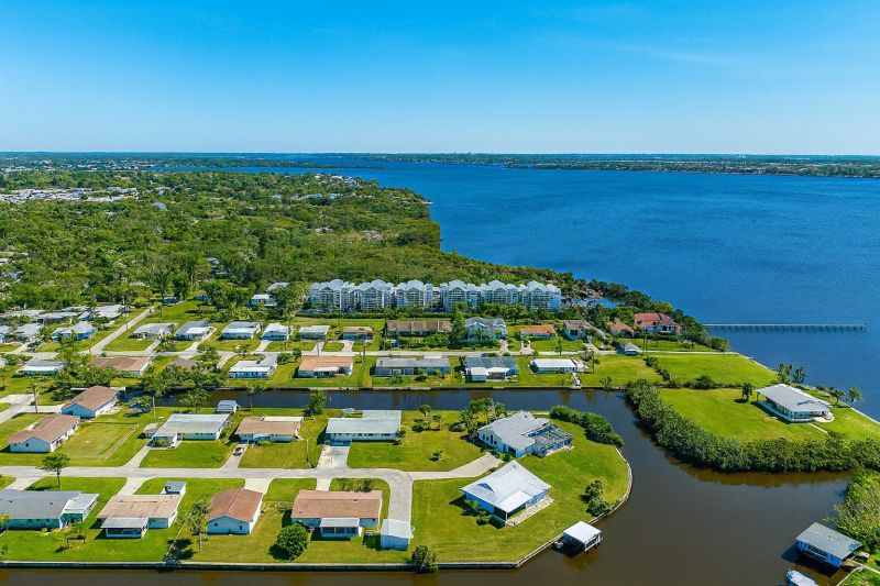 Best Tub To Shower Conversion pros in Ellenton, FL